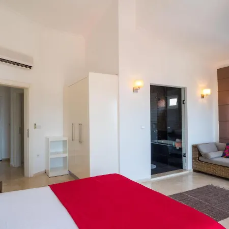 Hideaway Penthouse كاس