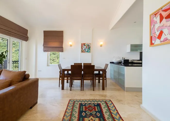 Hideaway Penthouse *